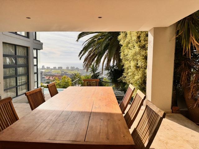 To Let 4 Bedroom Property for Rent in Green Point Western Cape